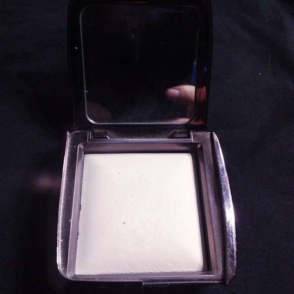 Hourglass Ambient liting powder - Picture 7 of 8